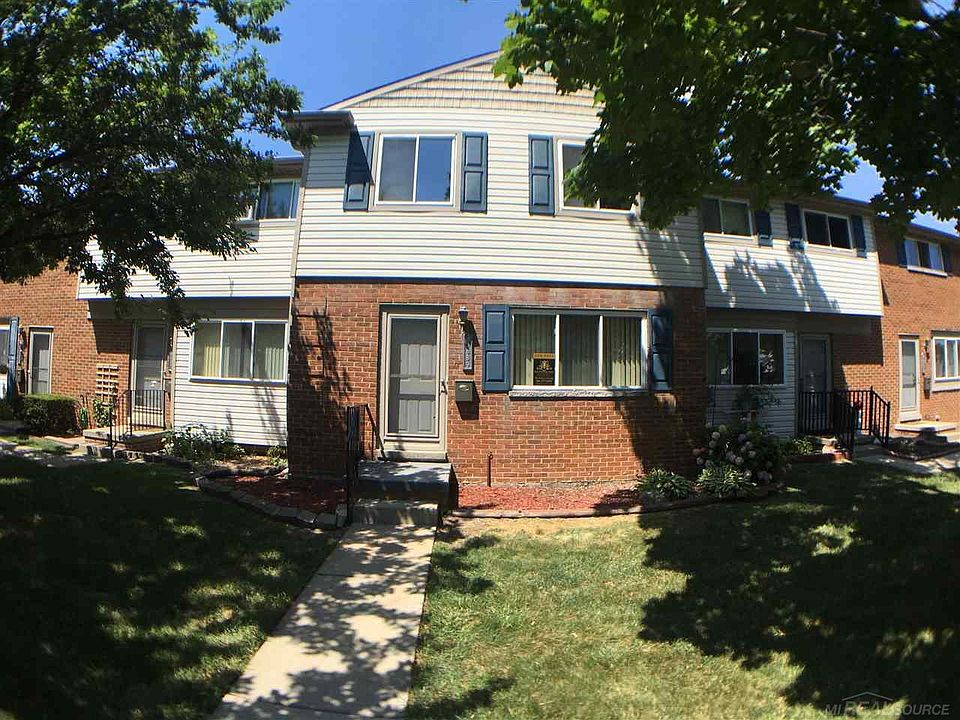 1st image of 25689 Salem St