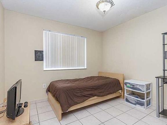 5th image of 8915 NW 111th Ter