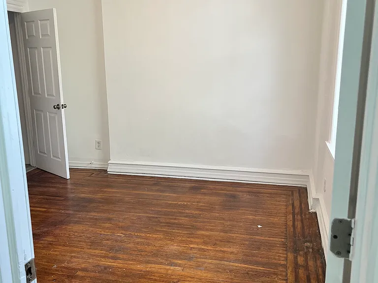 4943 Penn St #1A — Photo 10