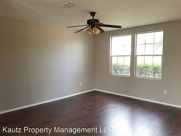 5th image of 1313 Erin Ct