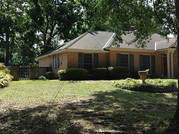 2nd image of 2916 Pinehaardt Dr