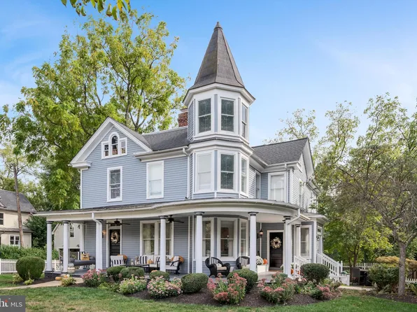 250 W Main St, Purcellville, VA 20132