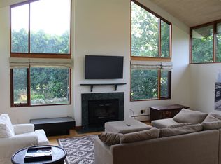 61 Rodman St, Narragansett, RI 02882