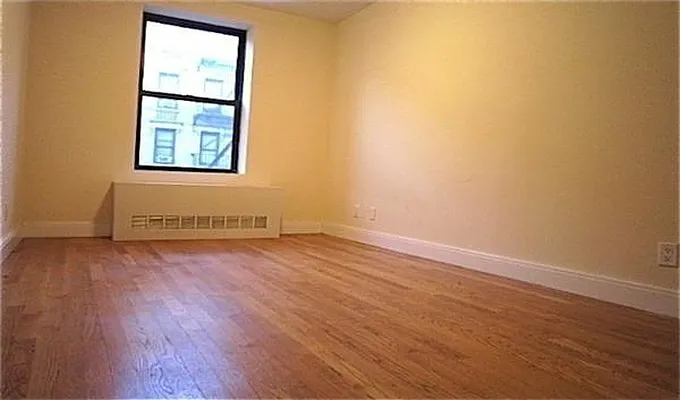 Rented by Maz Group NY | media 21