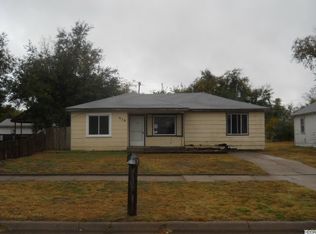 413 E Carpenter St, Hutchinson, KS 67501