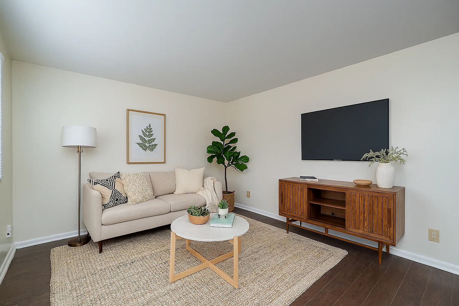 130 Kelly Avenue - A — Photo 1