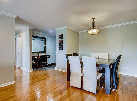 4th image of 51 Old Oak Dr APT 411