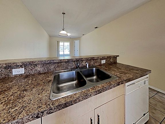 5th image of 16101 Indian Creek Dr