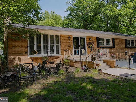 2nd image of 3868 Kahler Rd