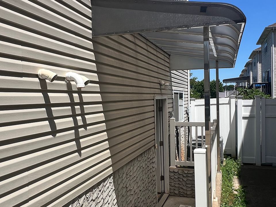 1st image of 29 Bayonne Ct #1F