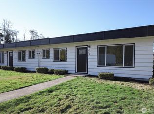 814 5th St, Steilacoom, WA 98388