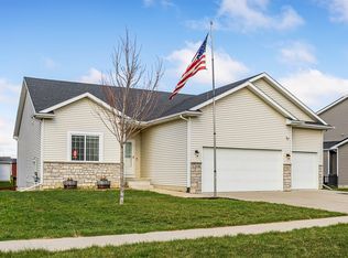 1308 Evans View Dr, Adel, IA 50003