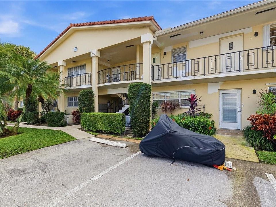 1st image of 2200 NE 36th Street #5