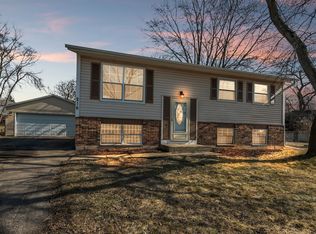 216 Prairie Cir, Bolingbrook, IL 60440