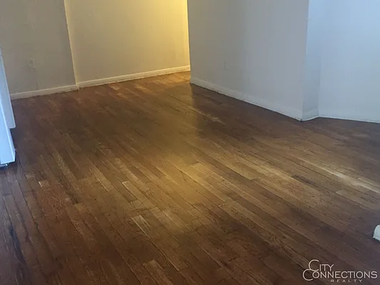 Rented by City Connections Realty | media 5