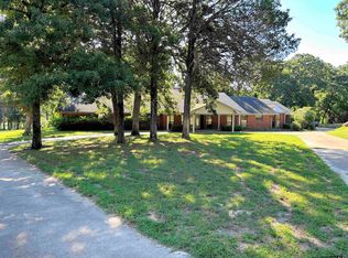 605 Green Ct, Athens, TX 75751
