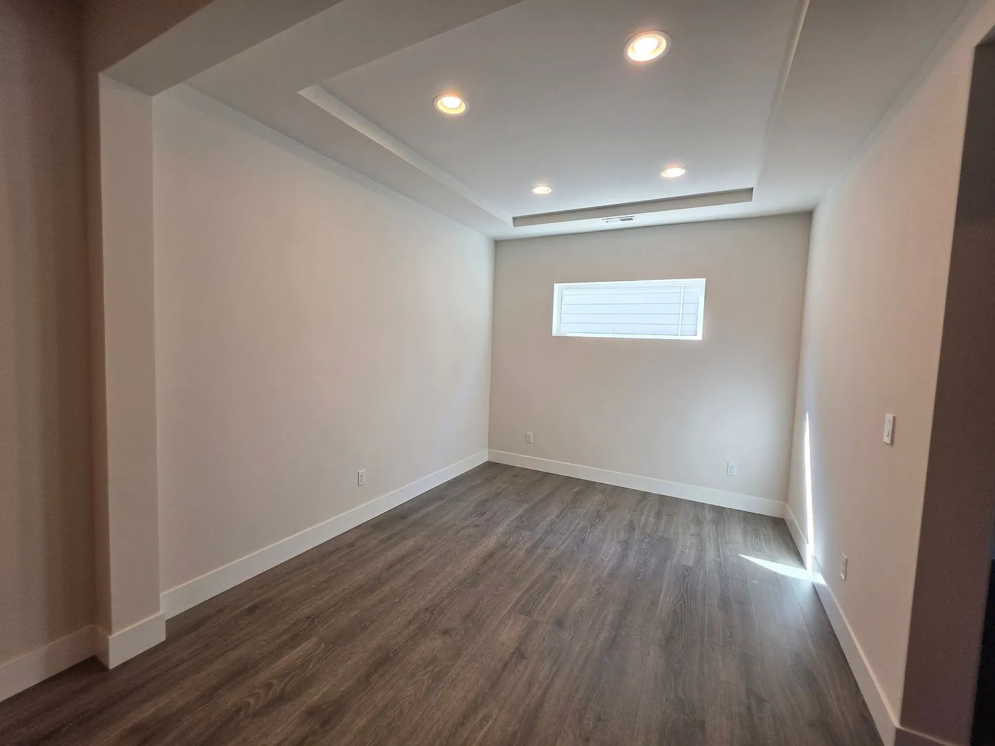 Spacious 4-Bedroom Home in Silver Peak Estates — Photo 4
