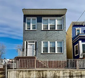 86 Pamrapo Avenue  image 1 of 30