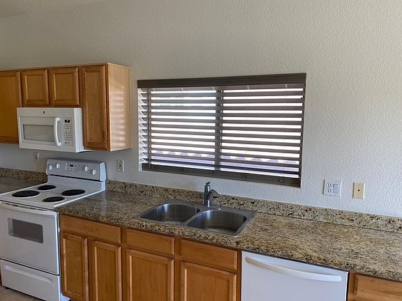 5th image of 9427 E Whitewing Dr