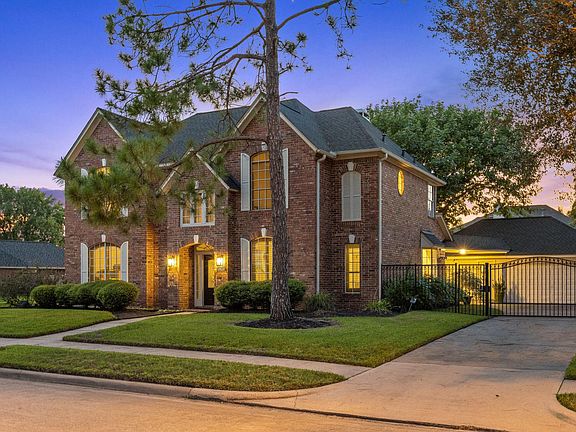 4th image of 15215 Redbud Leaf Ln