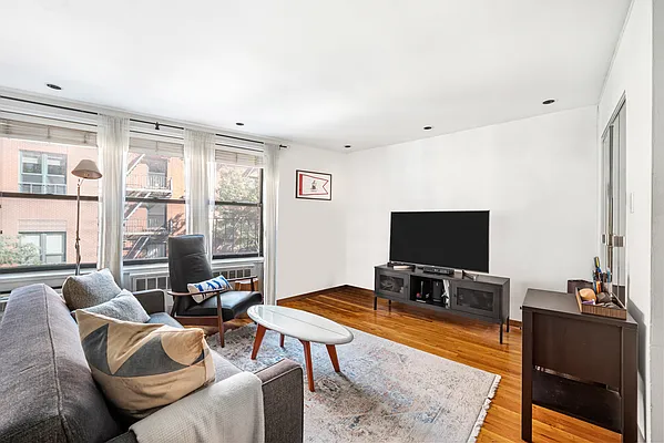 Rented by Compass | media 2