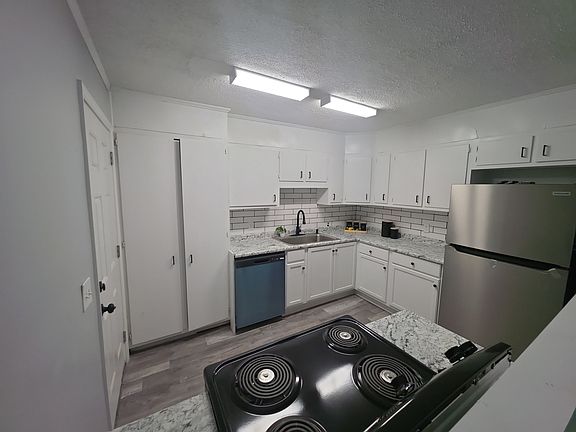 4th image of 307 Mockingbird Rd SE #1