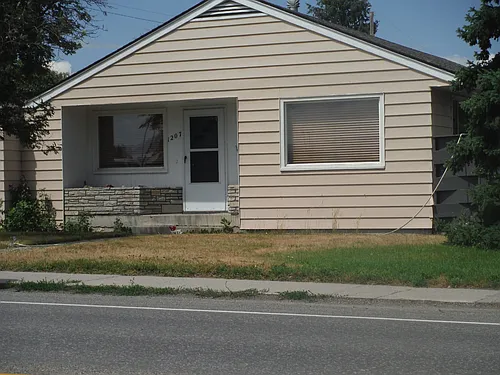 1207 W College St Photo 1
