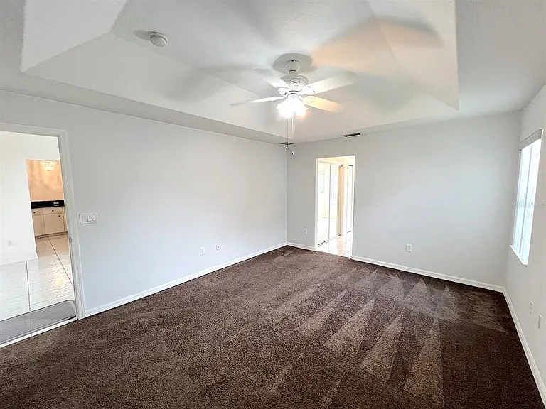 106 Point Of Woods Dr — Photo 21