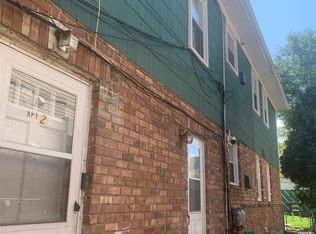 24447 Grand Central Pkwy, Little Neck, NY 11362