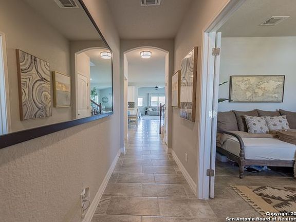 3rd image of 749 Cornflower Ct