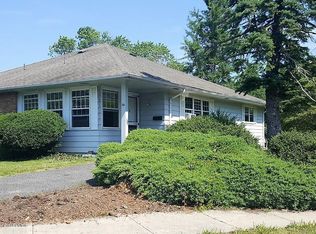 10 Caribbean Ct, Toms River, NJ 08753