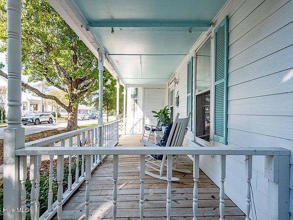 4th image of 212 Orange Street