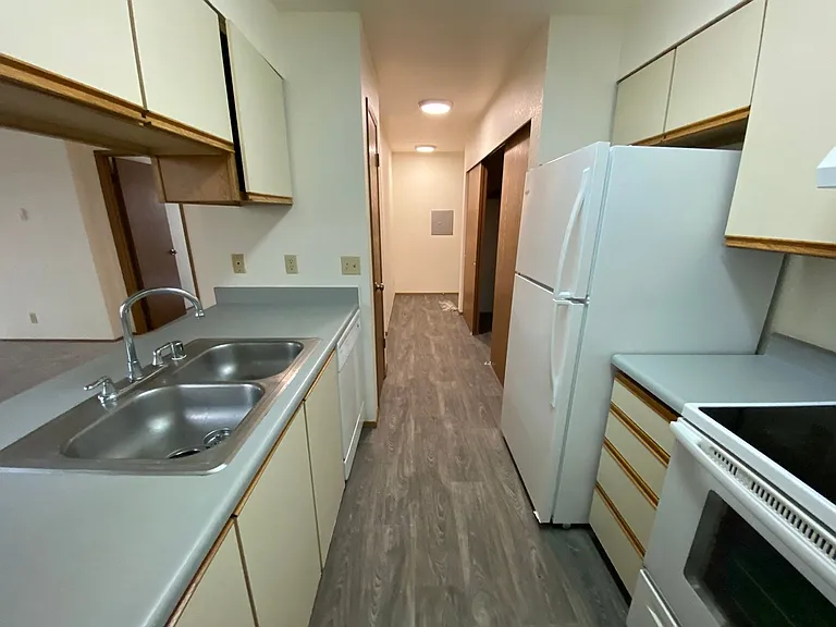 812 NE 42nd St — Photo 55