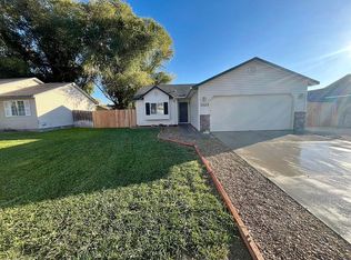 3325 E Sir Patrick Ct, Nampa, ID 83687