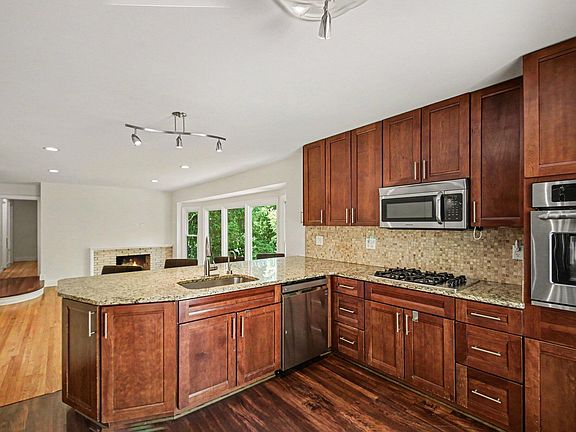 5th image of 5164 Cold Spring Ct