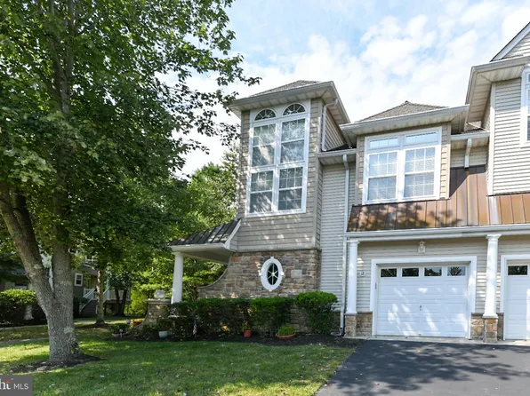18 Windward Dr, Manahawkin, NJ 08050