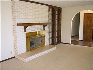4th image of 906 N 145th Cir