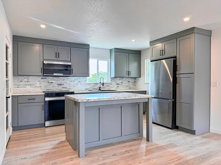 10582 Suzanne Ct — Photo 5