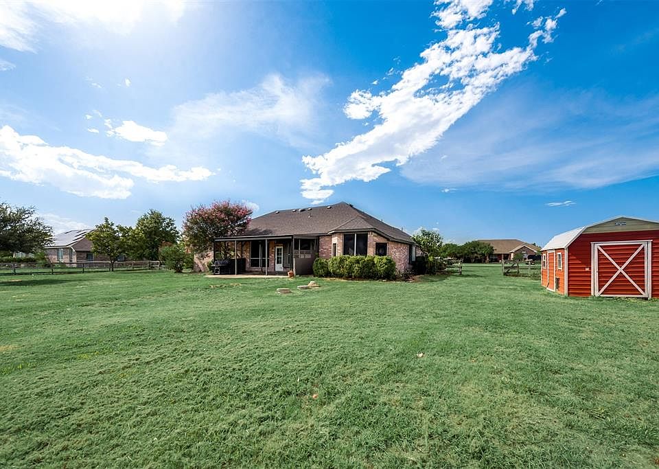 1st image of 990 Overland Dr