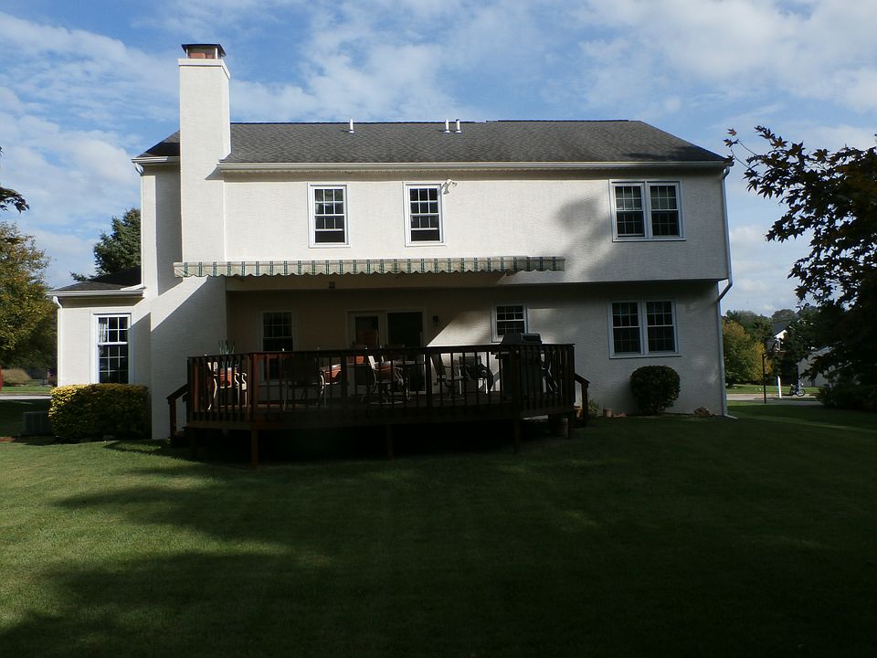 2nd image of 204 Scarlet Dr