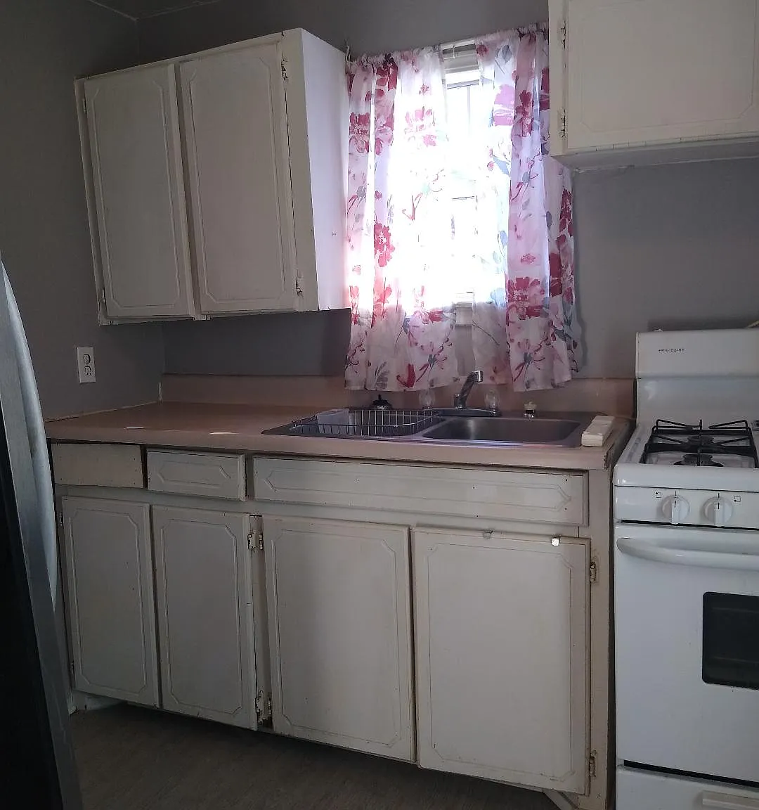 1 bed, 500 sqft, $695 — Photo 3