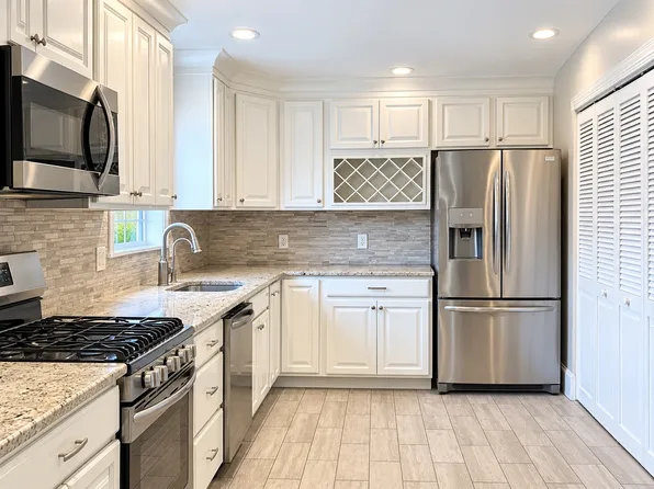 (undisclosed Address), Saugus, MA 01906