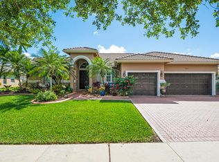5039 Waters Edge Way, Cooper City, FL 33330