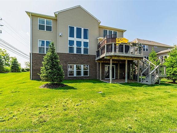 3rd image of 1188 Cloverdale Dr