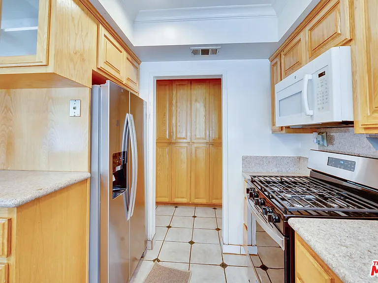 6335 W 85th Pl — Photo 7