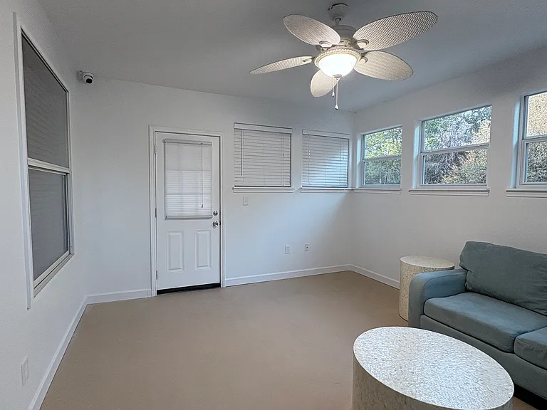 430 Summit Ridge Dr N — Photo 24