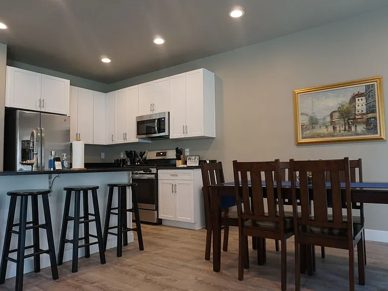719 E Ryder Park Ln — Photo 3