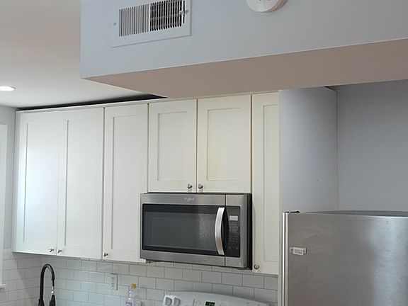 5th image of 4442 Loring St