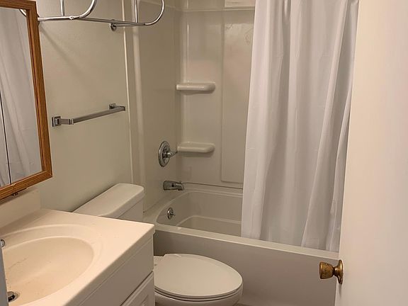 3rd image of 175 Popo Agie St #2