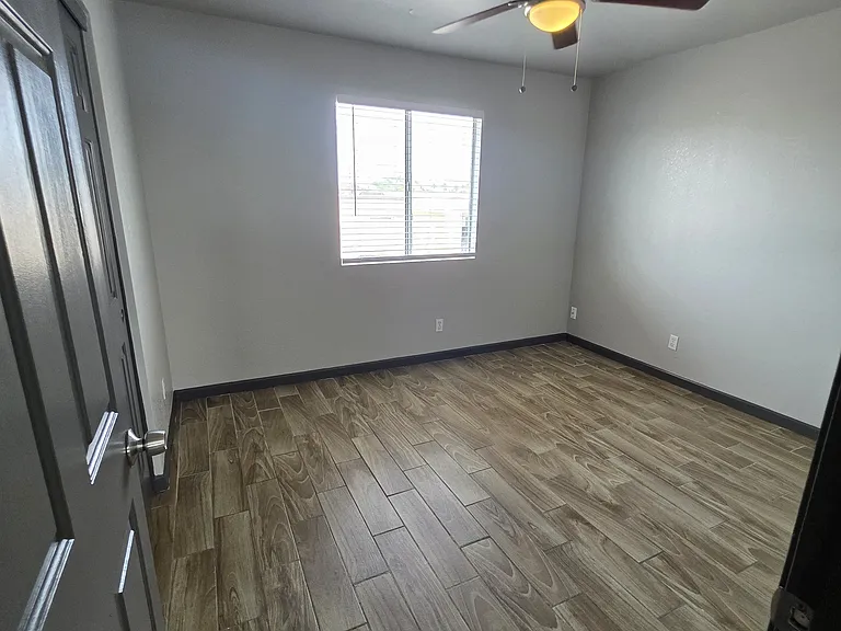 1462 E 28th Ave #4 — Photo 41
